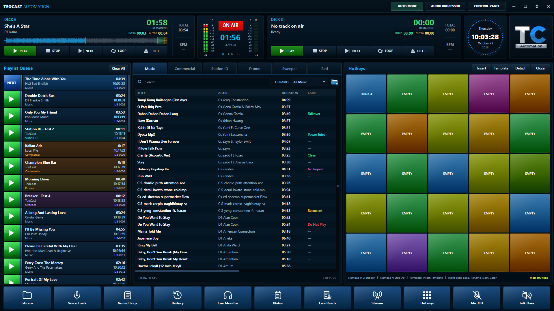 TeoCast Main with dual decks, playlist queue and on-air controls